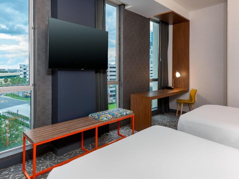 Aloft Orlando Downtown image