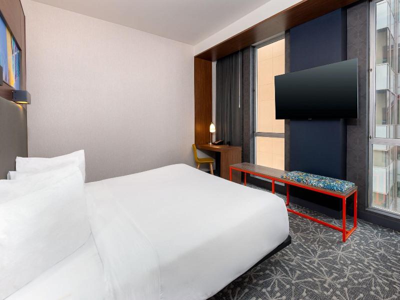 Aloft Orlando Downtown image