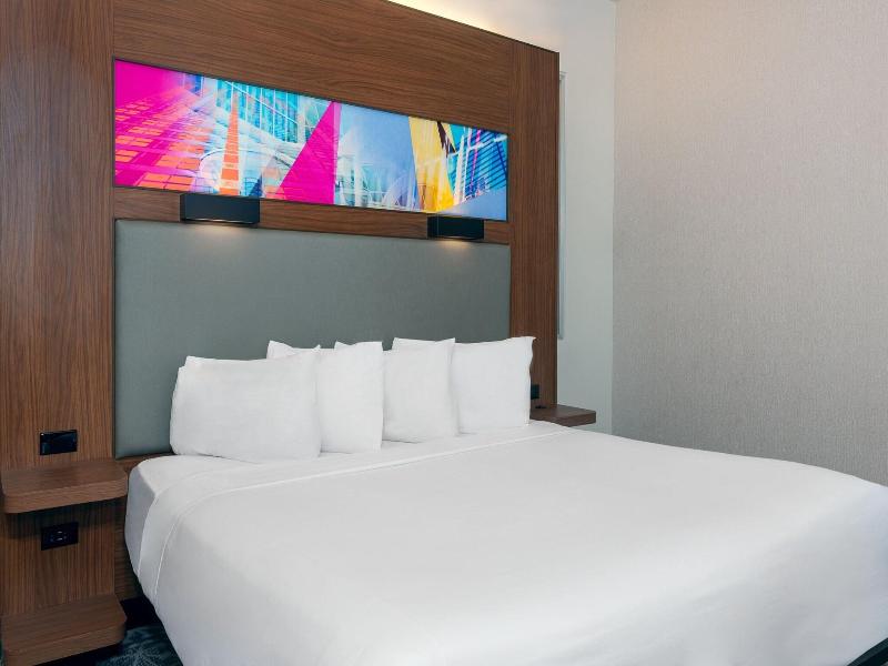 Aloft Orlando Downtown image