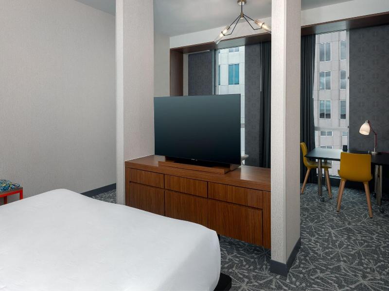 Aloft Orlando Downtown image