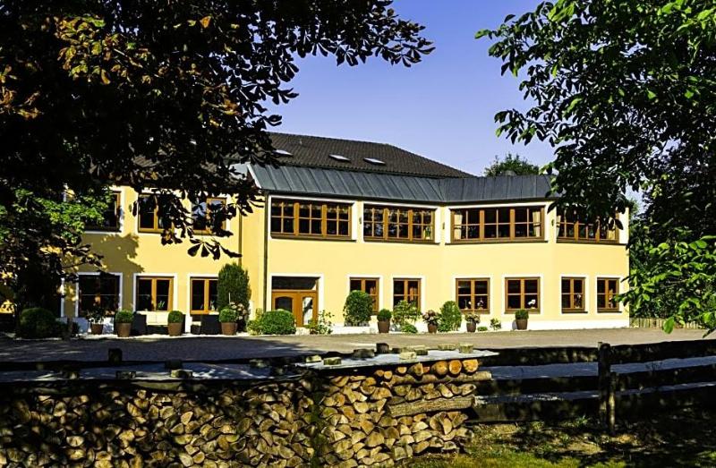 Landgasthof Hallnberg image