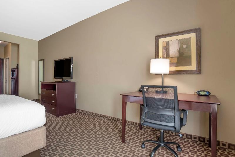 Best Western Plus Chalmette Hotel image
