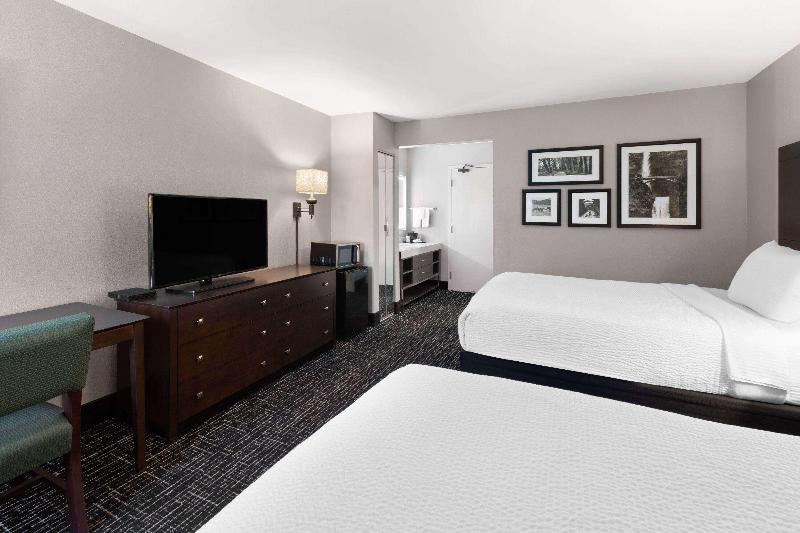 La Quinta Inn Sheboygan image