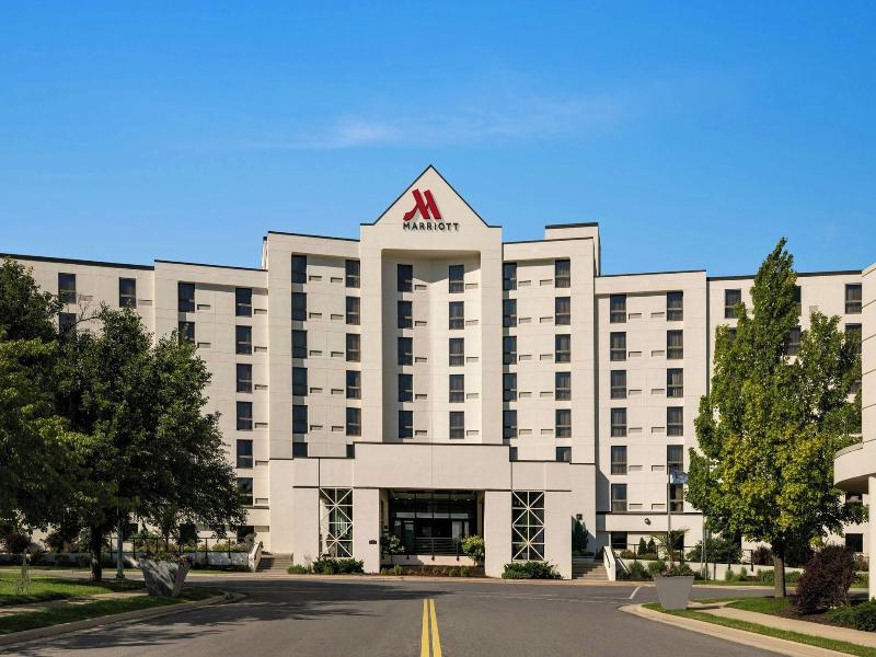 Sheraton Madison Hotel image
