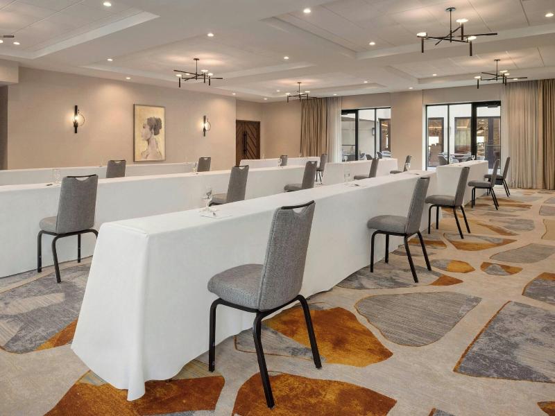 Sheraton Madison Hotel image