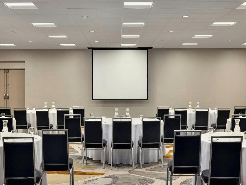 Sheraton Madison Hotel image