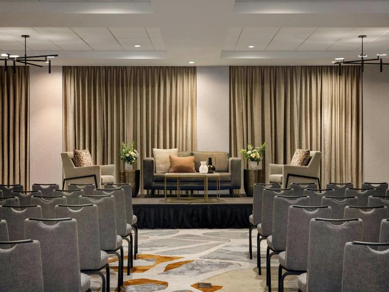 Sheraton Madison Hotel image