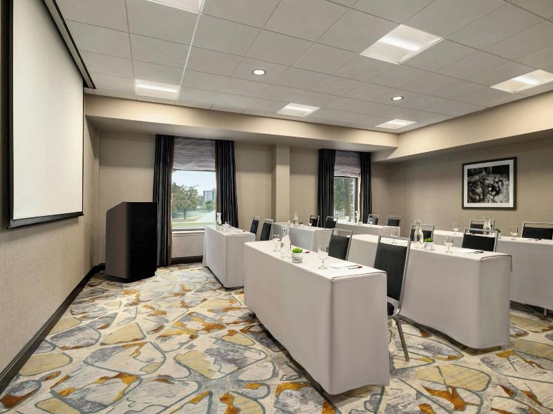 Sheraton Madison Hotel image