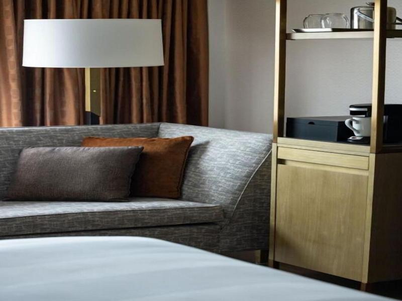 Sheraton Madison Hotel image