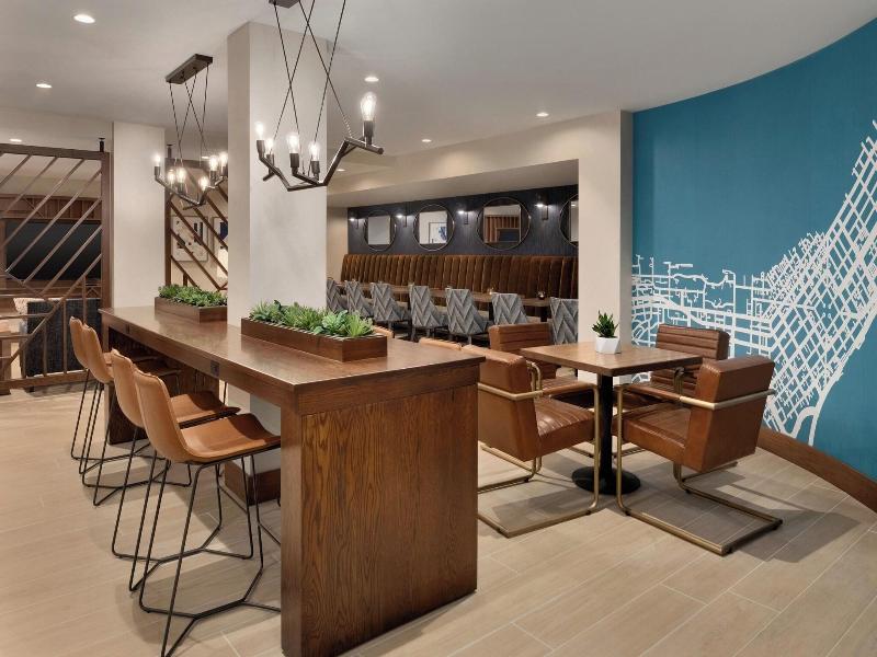 Sheraton Madison Hotel image