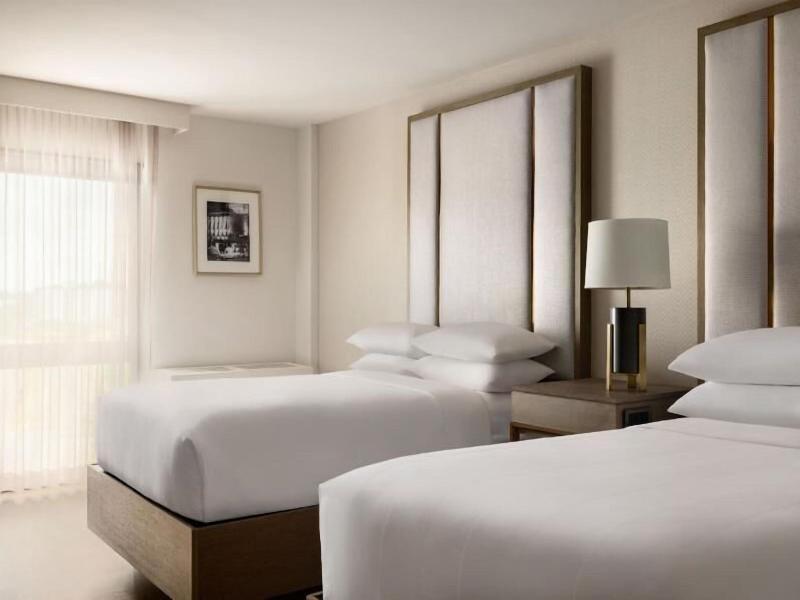 Sheraton Madison Hotel image