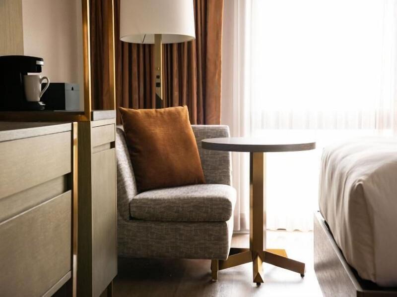 Sheraton Madison Hotel image