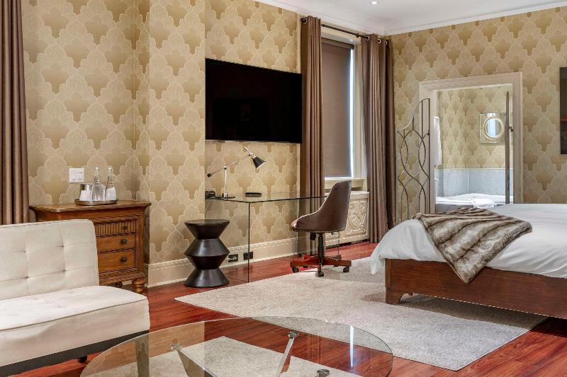 The Fort Garry Hotel Spa & Conference Centre image