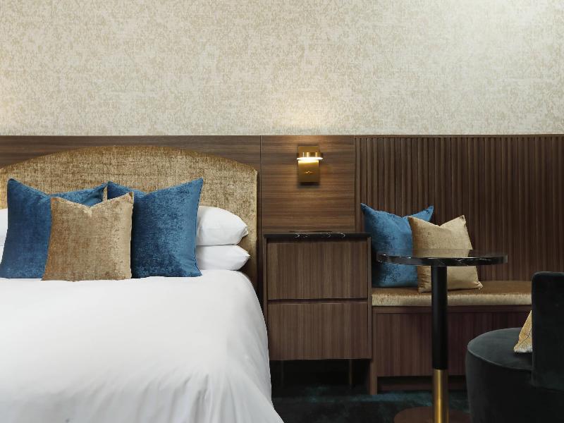 The Fort Garry Hotel Spa & Conference Centre image