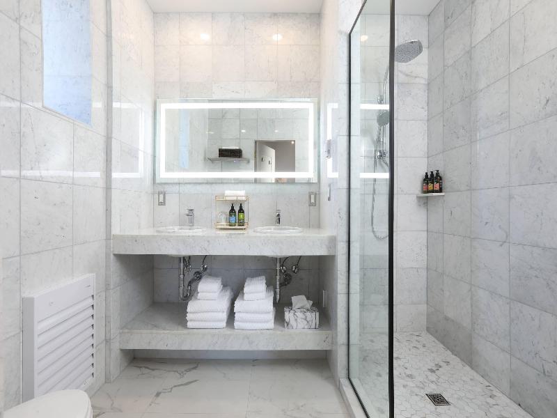 The Fort Garry Hotel Spa & Conference Centre image