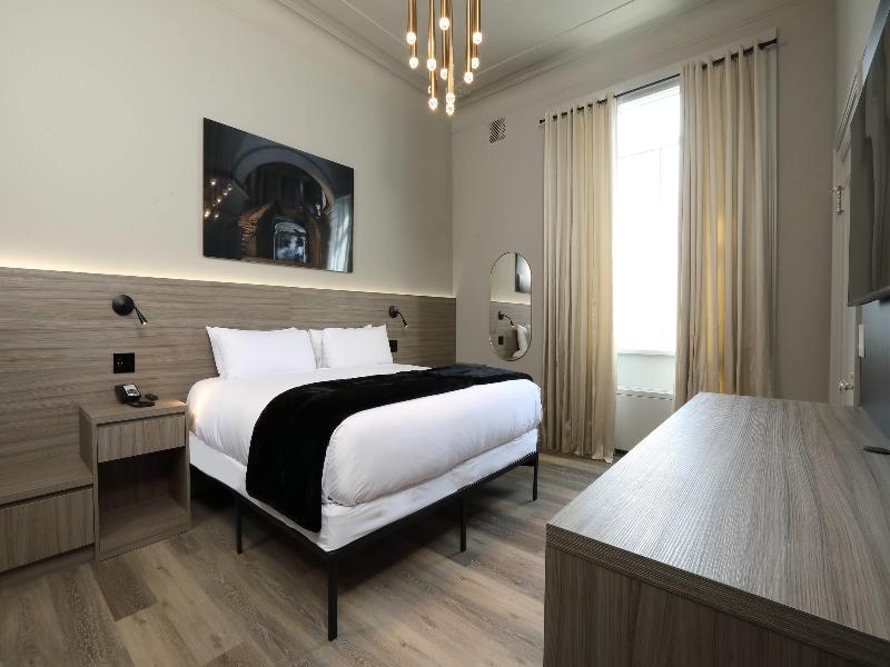 The Fort Garry Hotel Spa & Conference Centre image