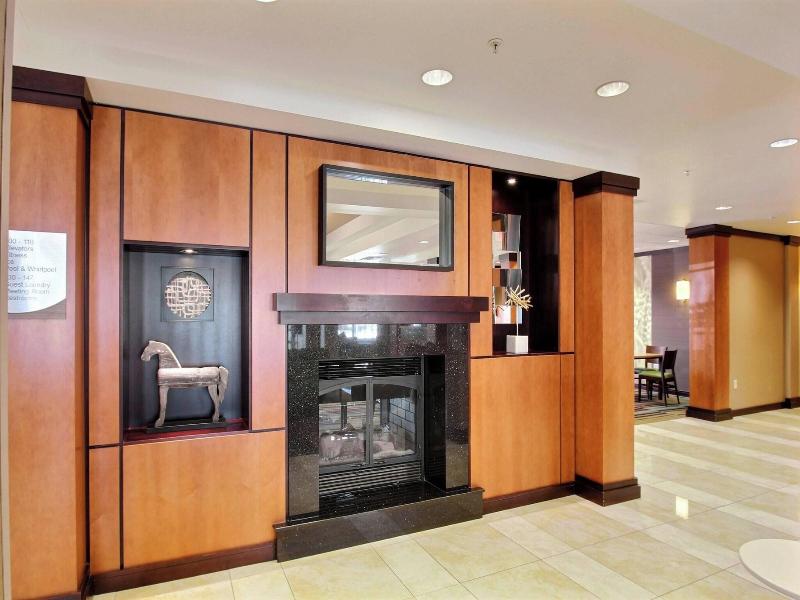 Fairfield Inn & Suites By Marriott Milwaukee Airpo image