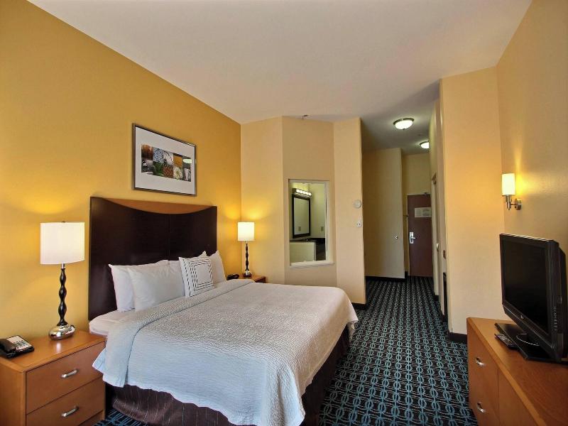 Fairfield Inn & Suites By Marriott Milwaukee Airpo image