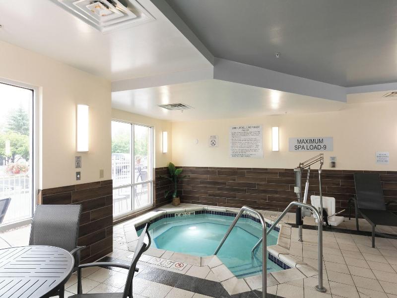 Fairfield Inn & Suites By Marriott Milwaukee Airpo image