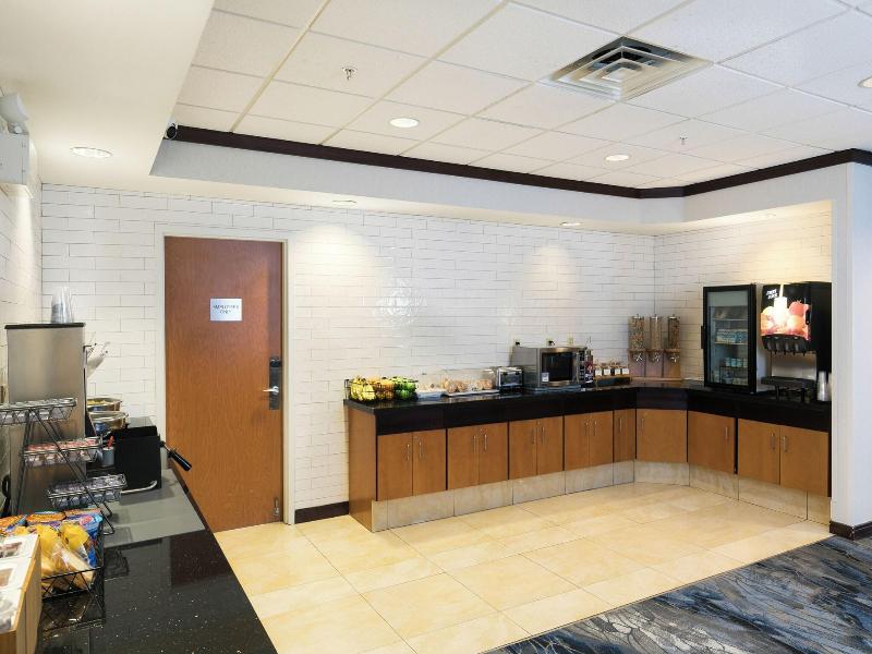 Fairfield Inn & Suites By Marriott Milwaukee Airpo image