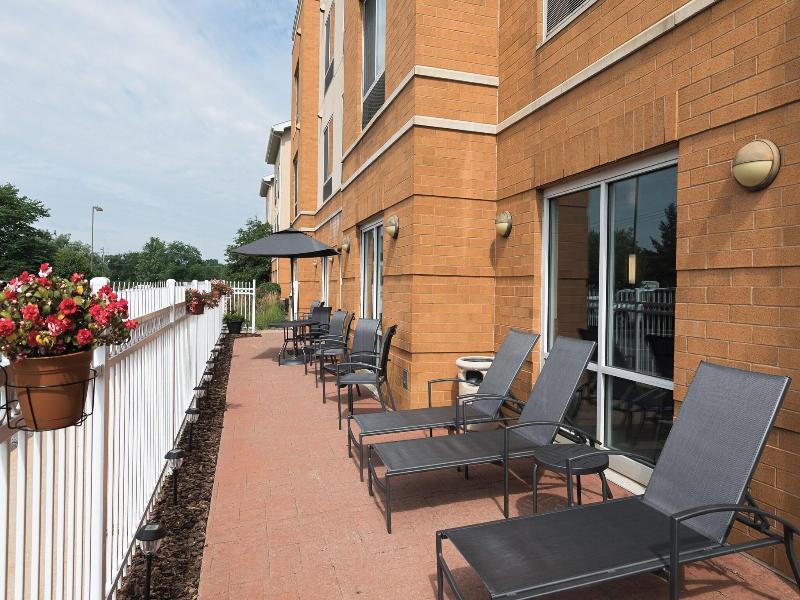Fairfield Inn & Suites By Marriott Milwaukee Airpo image