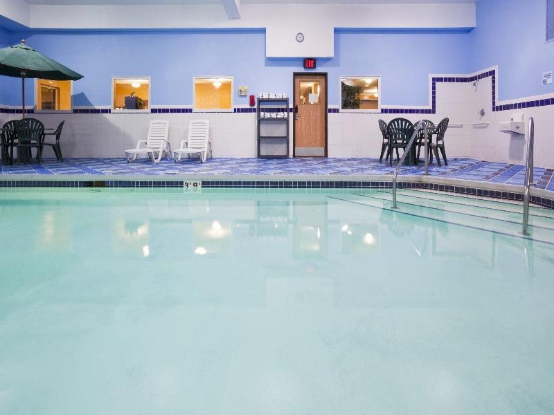 Holiday Inn Express Deforest (Madison Area) image
