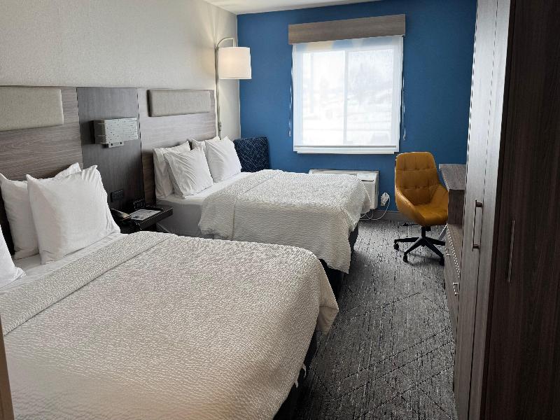 Holiday Inn Express Deforest (Madison Area) image