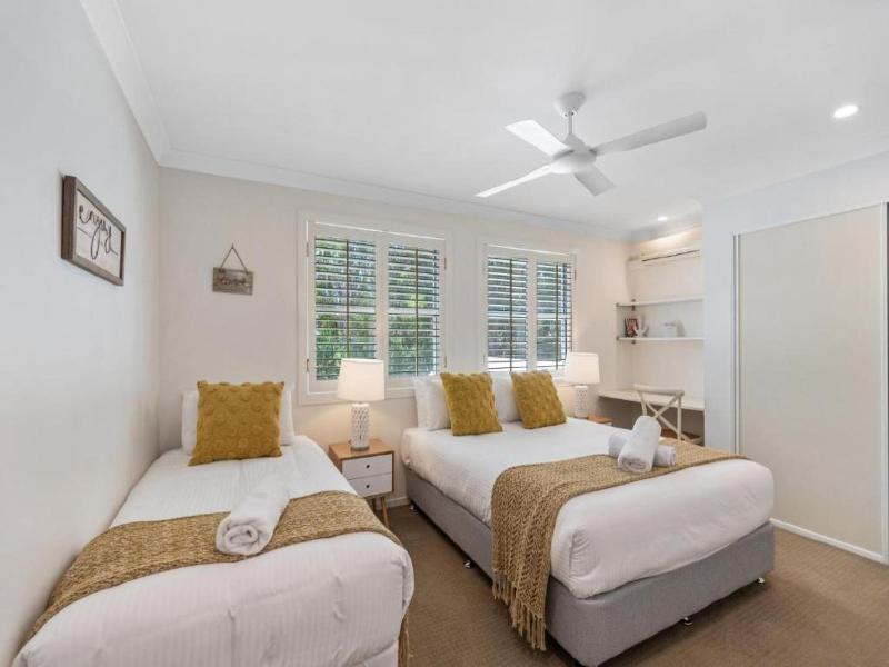 Noosa Entrance Waterfront Resort image