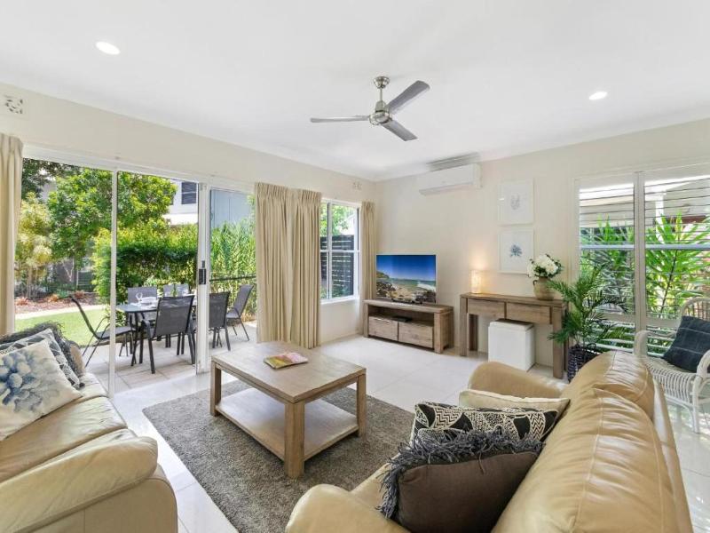 Noosa Entrance Waterfront Resort image