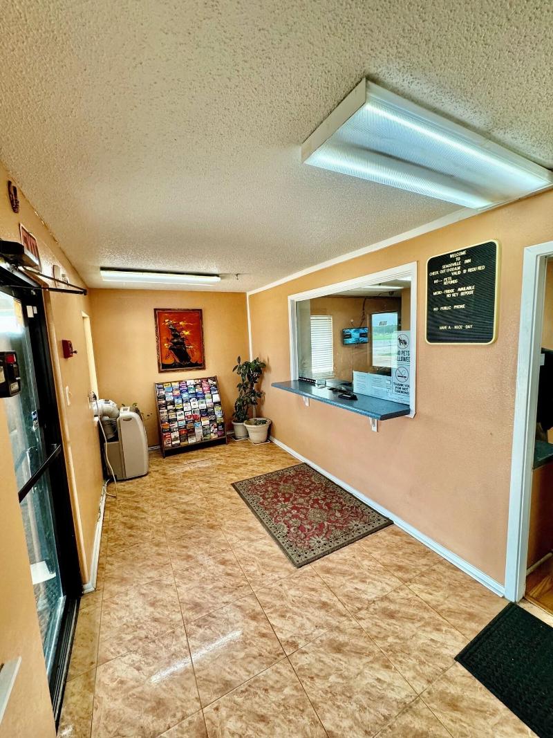 Seagoville Inn Seagoville image