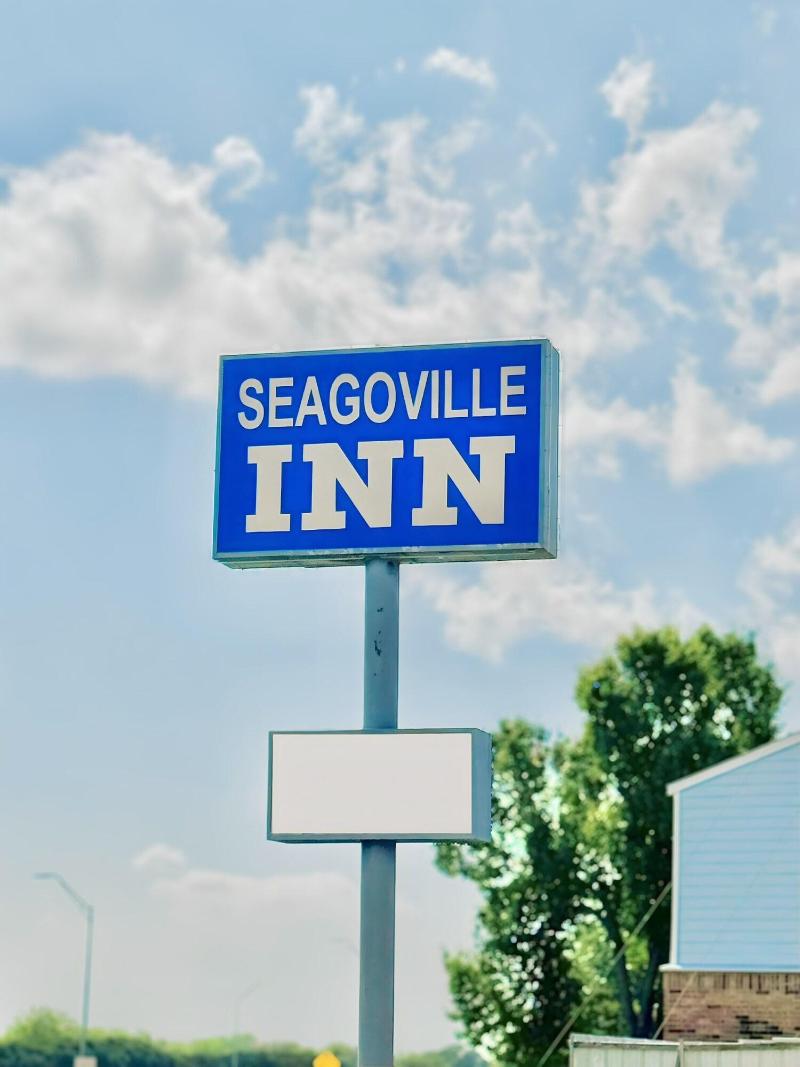 Seagoville Inn Seagoville image