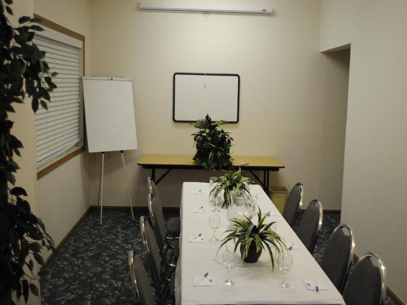 Holiday Inn Express Mackinaw City image