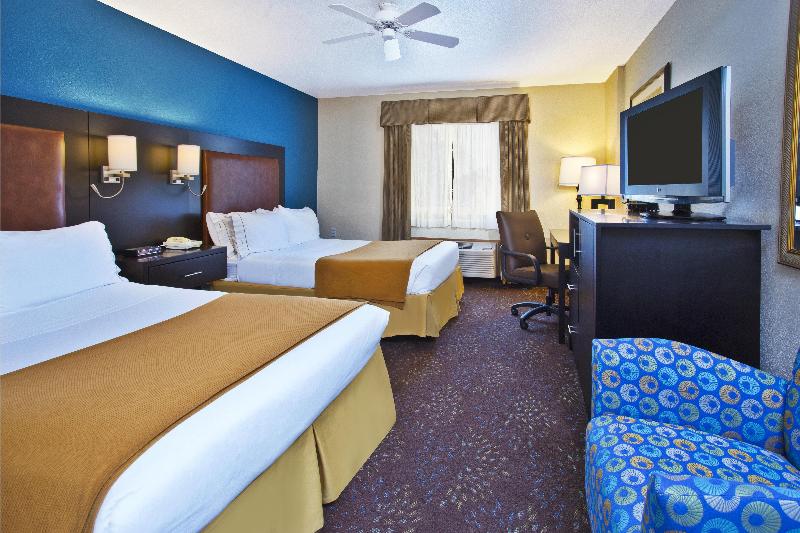 Holiday Inn Express Mackinaw City photo 17