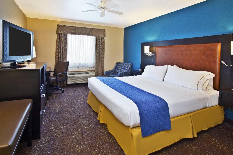 Holiday Inn Express Mackinaw City photo 23