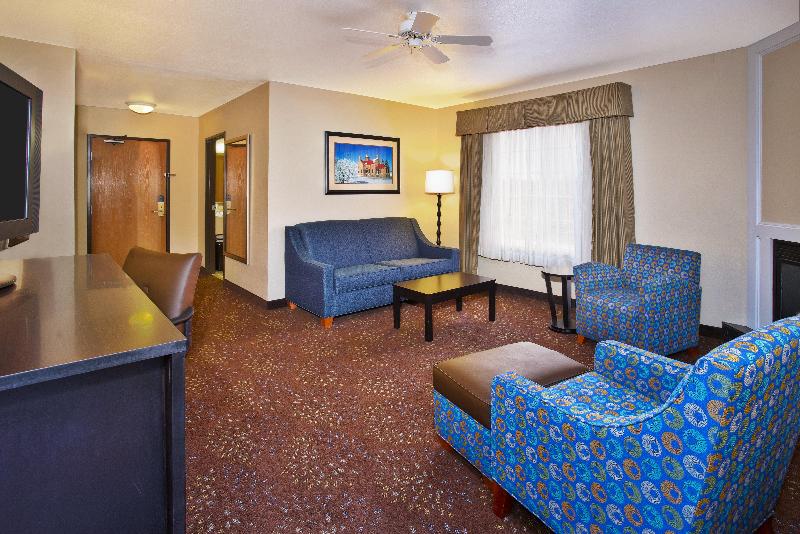 Holiday Inn Express Mackinaw City photo 24