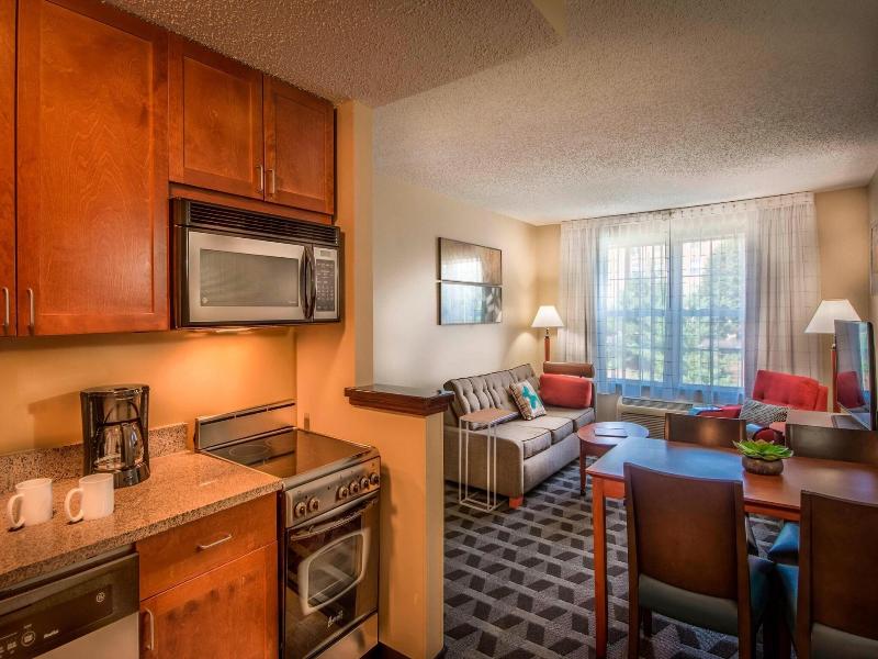 TownePlace Suites Baltimore BWI Airport image