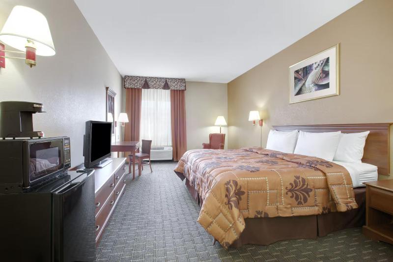 Days Inn By Wyndham Mesquite Rodeo Tx image