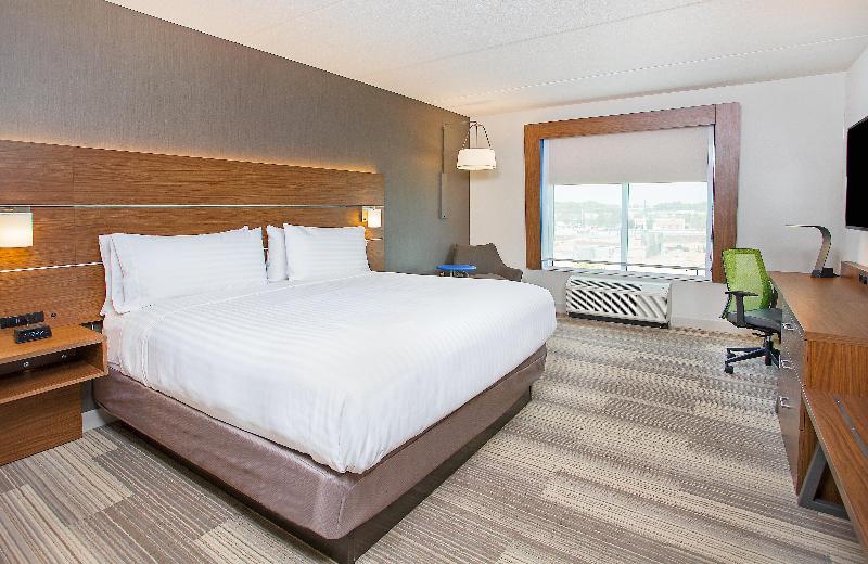 Holiday Inn Express & Suites Covington By IHG image