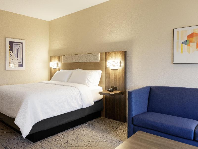 Holiday Inn Express & Suites Covington By IHG image
