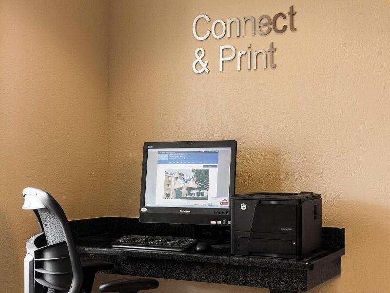 Fairfield Inn & Suites Kansas City Airport