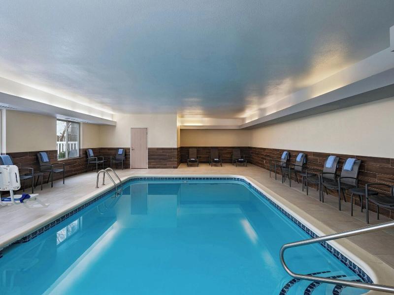 Fairfield Inn & Suites Kansas City Airport