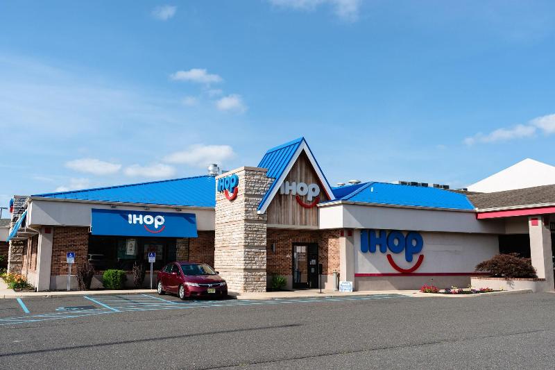 Ramada by Wyndham Vineland Millville Area image
