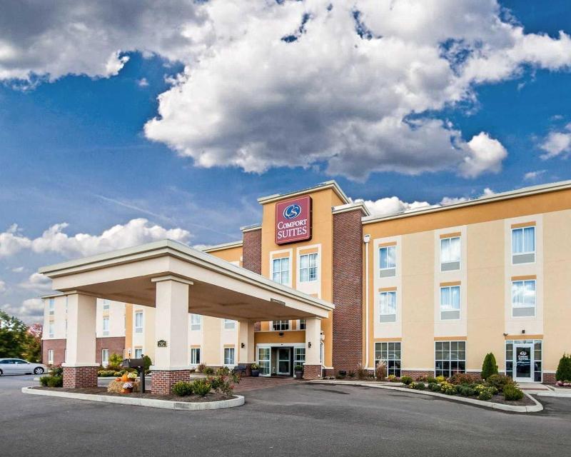Comfort Suites Marietta-Parkersburg image