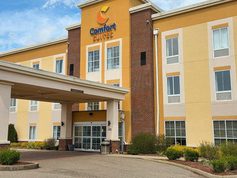 Comfort Suites Marietta-Parkersburg image