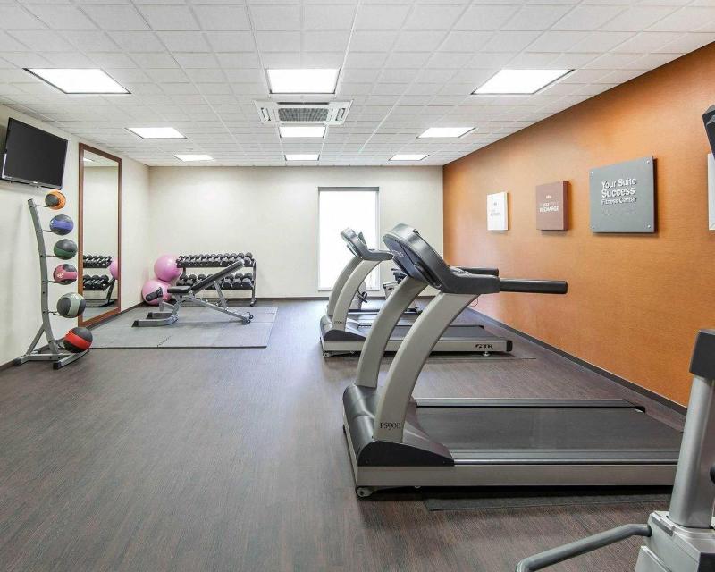 Comfort Suites Marietta-Parkersburg image