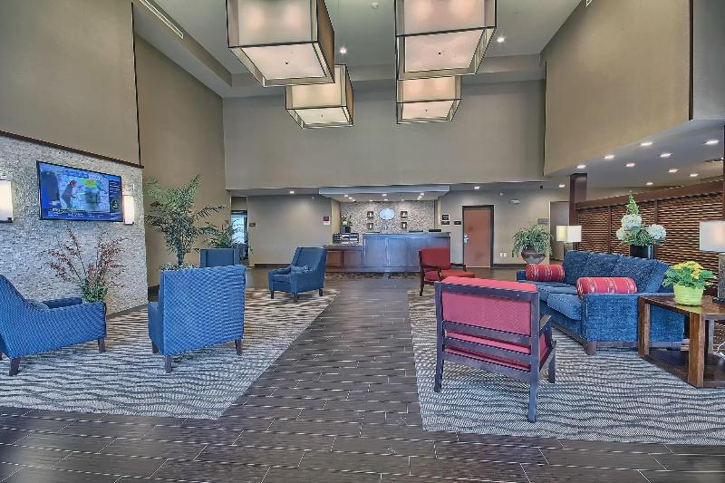 Comfort Suites Marietta-Parkersburg image