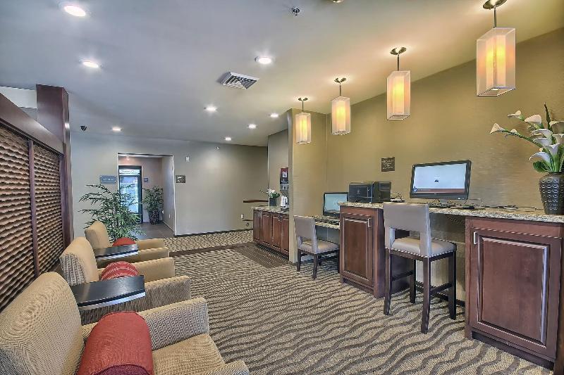 Comfort Suites Marietta-Parkersburg image