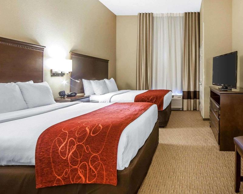 Comfort Suites Marietta-Parkersburg image