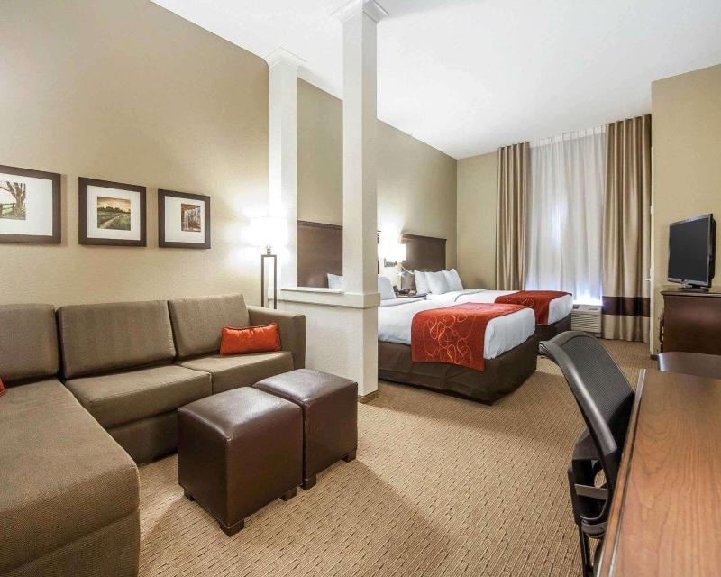 Comfort Suites Marietta-Parkersburg image