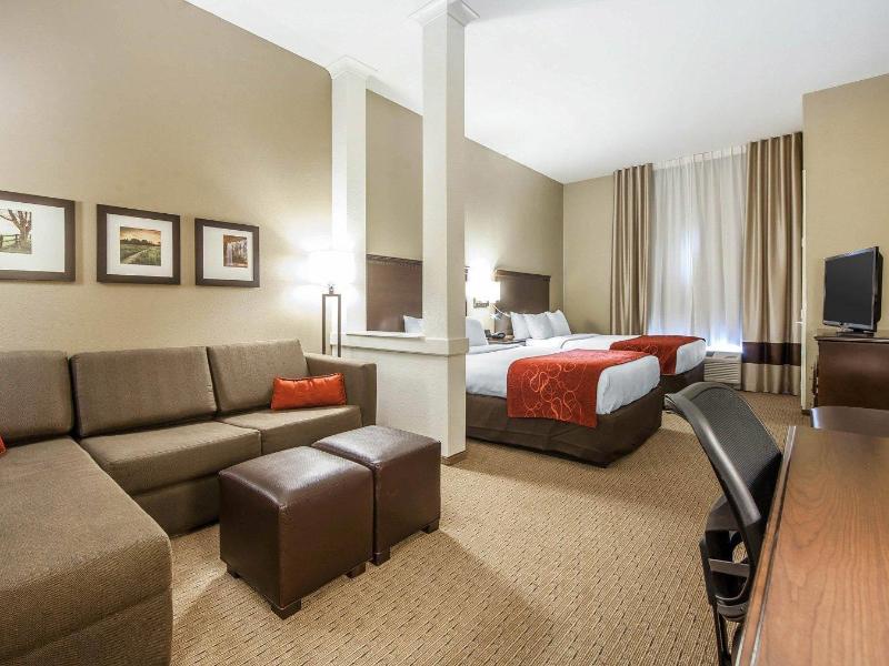 Comfort Suites Marietta-Parkersburg image